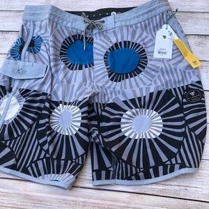 Vissla boardshorts Size 38